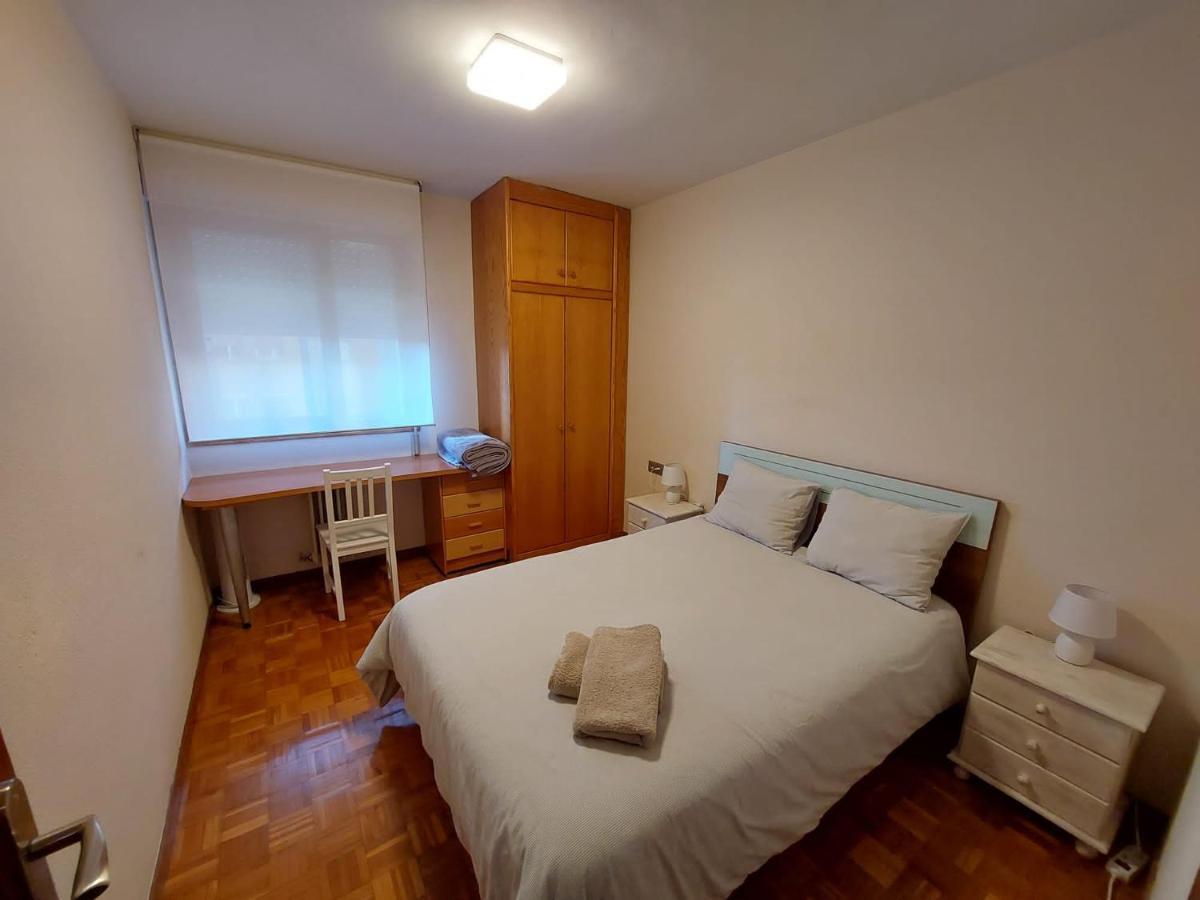 דירות Baranain Piso Sencillo Y Acogedor Con Parking Gratuito מראה חיצוני תמונה
